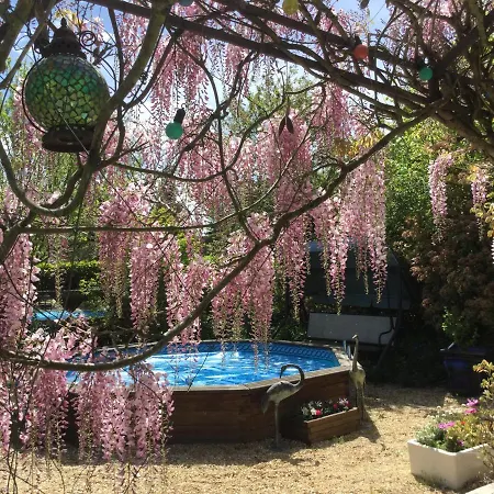 Maison Lavande Bed & Breakfast Varen